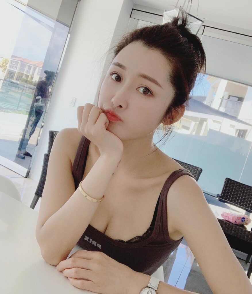 浦东体验大胸御姐，让男人无法抗拒的极品尤物